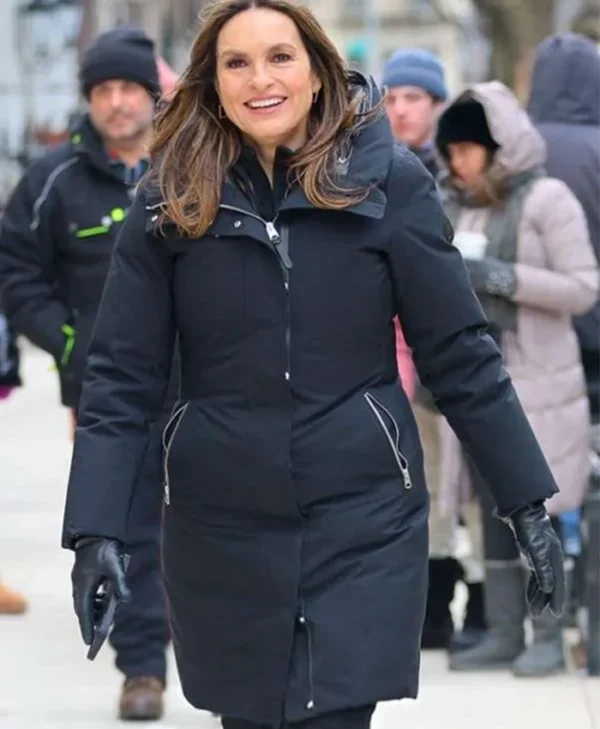 Mariska Hargitay Law and Order SVU S26 Puffer Coat